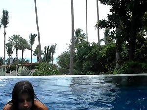 High class girl makes naked selfie in luxurious villa Picture 5