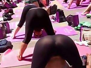 Amazing sights during a public yoga class