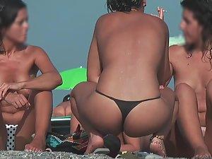 Best squat ever seen on beach Picture 7