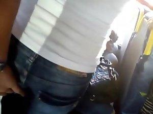 Groping a girl at the bus Picture 3