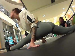 Fit beauty stretching like she is made out of rubber Picture 6
