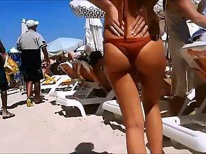 Firm young ass voyeured on a beach Picture 3