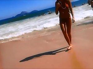 Firm young ass voyeured on a beach Picture 6