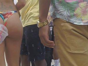 Beach butt that leaves you in awe Picture 6