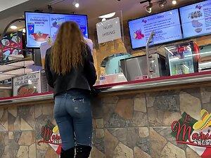 Sexy appearance in jeans and boots Picture 7