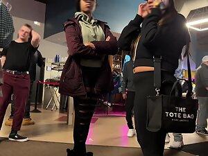 Voyeur checks all sexy thick girls at his location Picture 7