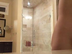 Peeping on naked girl's soft hairy pussy in bathroom Picture 5