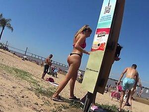 Bubble butt cheeks sized like watermelons Picture 5