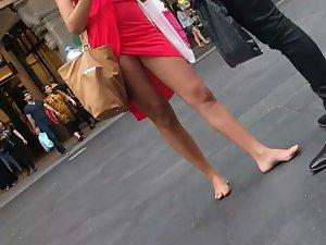 Barefooted girl and some upskirts Picture 1