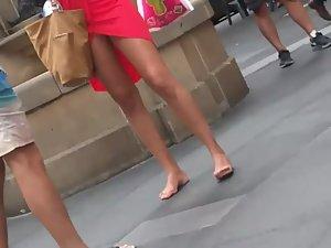 Barefooted girl and some upskirts Picture 4