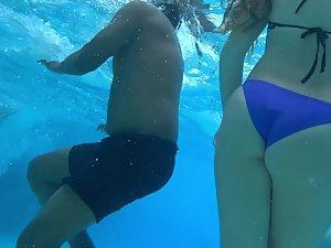 Underwater view of a pussy slip in the swimming pool Picture 7