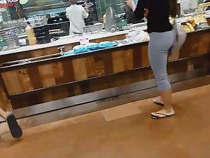 Unbelievably petite and sexy asian girl Picture 7