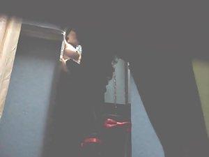 Punk girl's tits caught in dressing room Picture 3