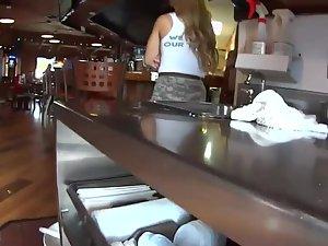 Fuckable tush of a waitress Picture 5