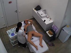 Spying on exotic girl getting rid of her pussy bush Picture 3