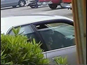 Punk girl caught giving blowjob in a car Picture 3