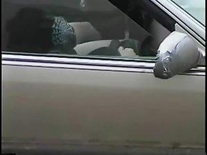 Punk girl caught giving blowjob in a car Picture 6