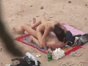 Passionate sex caught on the beach Picture 3