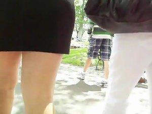 Nice wiggle in a short skirt Picture 4