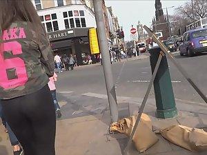 Teen girl wearing cheap tights Picture 5