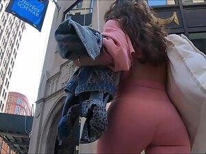 Trophy girlfriend material spotted by voyeur Picture 5