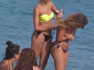 Bubbly butt cheeks falling out of bikini Picture 3