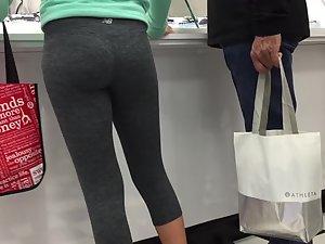 Casual hottie got a nice fit ass in dark grey leggings Picture 6