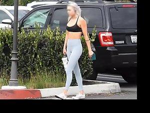 Nonchalant sporty girl walking to the gym Picture 1