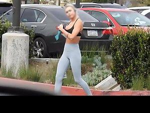 Nonchalant sporty girl walking to the gym Picture 2