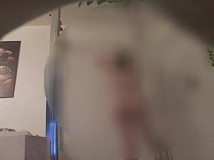 Naked curves of a babe in the bathroom Picture 2