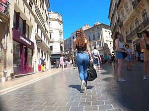 Key to sexiness is her ass to waist ratio Picture 5