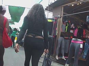 Black girl's thong peeks like whale tail Picture 1