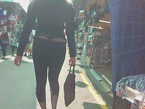 Black girl's thong peeks like whale tail Picture 7