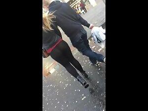 Transparent black leggings on a curvy girl Picture 2