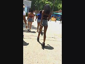 Sexy tall ghetto girl in tiny shorts Picture 5
