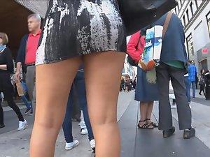 Sporty tight dress on very sexy girl Picture 1