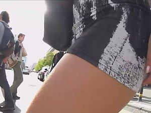 Sporty tight dress on very sexy girl Picture 2