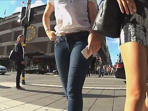 Sporty tight dress on very sexy girl Picture 3