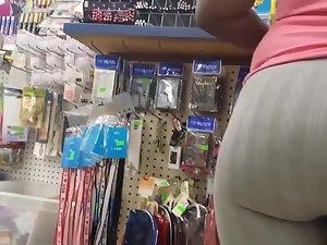 Huge soft ass spied in a store Picture 8