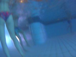 Underwater view of hot bubble butt in bikini Picture 7