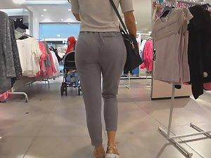 Stylish girl with bubble butt in loose pants Picture 3