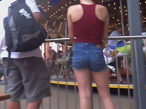 Hottie at the carousel Picture 6