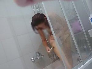 Wife takes a shower and shaves Picture 2