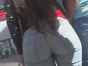 Ideal ass inside tight jeans Picture 4