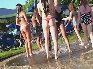 Teens shower on the beach Picture 8