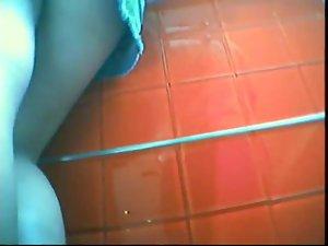 Dotted panties under a skirt Picture 2