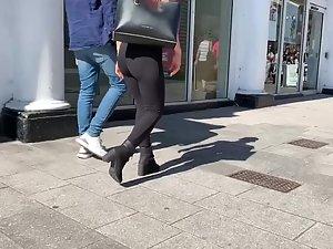 Thong seen through tights from a mile away Picture 6