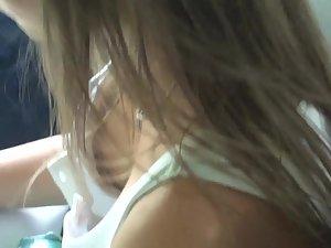 Good look on teen's tits down her blouse in train Picture 7