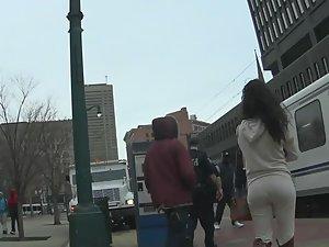 Hot bubble butt can't be hidden in sweatpants Picture 6