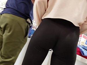 Petite ass perfection in tight black leggings Picture 4